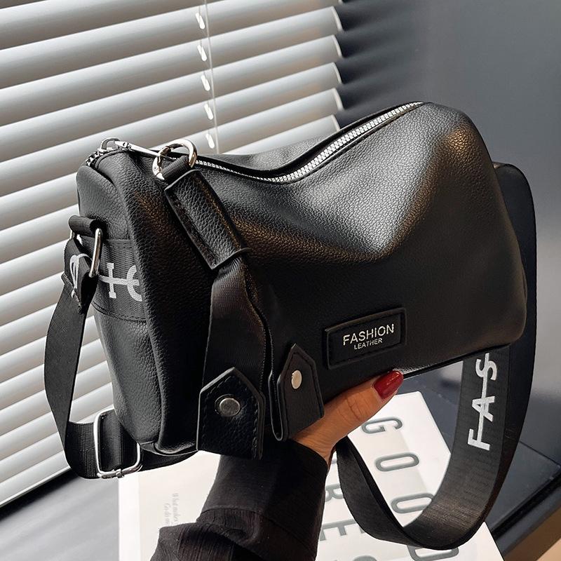 Niche Design Bag Women's Bag 2025 New Spring and Summer Soft Leather Shoulder Messenger Bag Versatile Casual Pillow Bag