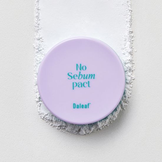 Daleaf Glam No-Sebum Hair Pact 5g