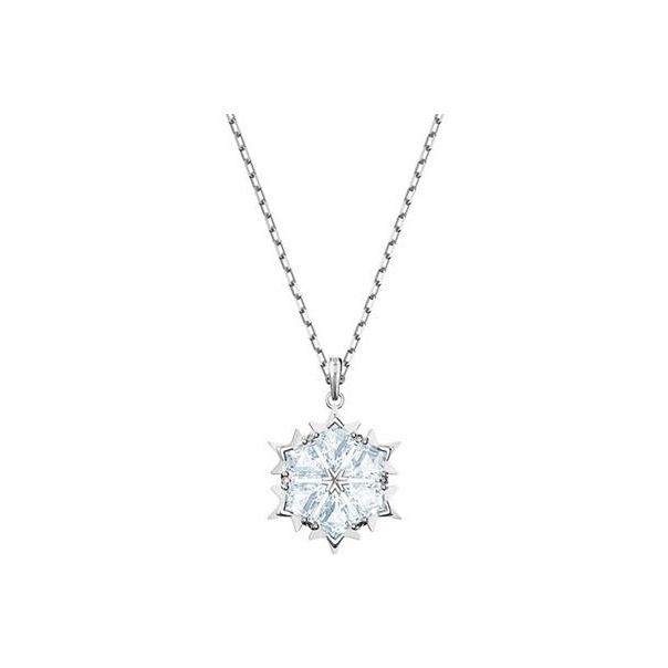 

Swarovski Magic Snowflake Pendant Necklace Women necklace Silver 5428432 Box (Random Color)