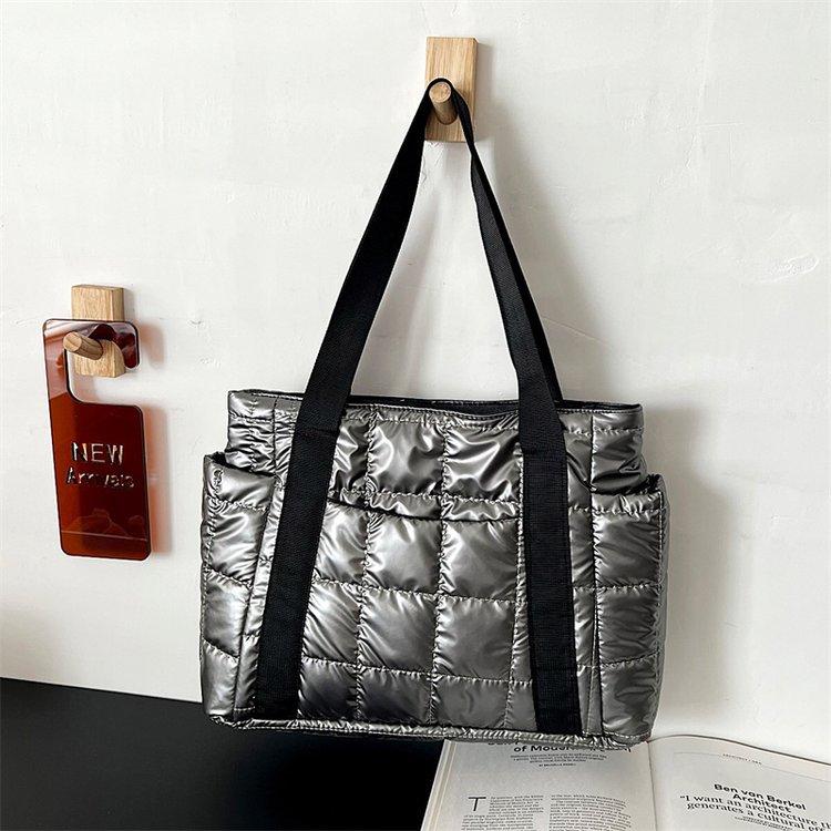 Winter Large Capacity Women Handbags Vento Marea Space Padded Women Shoulder Bags Black Designer Nylon Cotton Warm Tote Solid