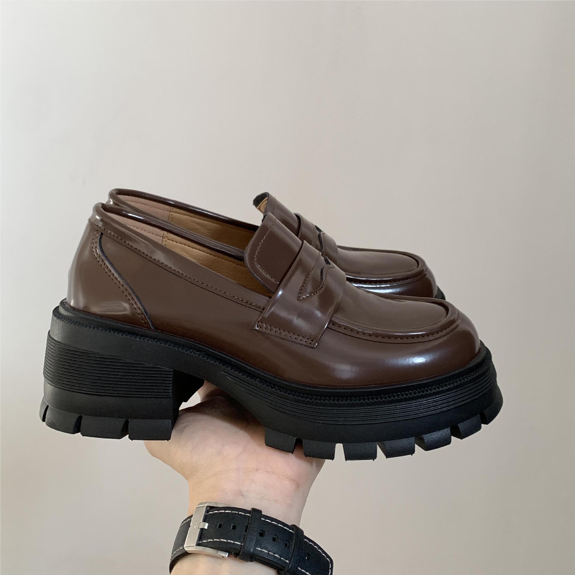 

Коричневые туфли на платформе в ретро-британском стиле, женские, новинка осени 2025 года, французские универсальные туфли-лоферы с юбкой, одинарные туфли 40 коричневый