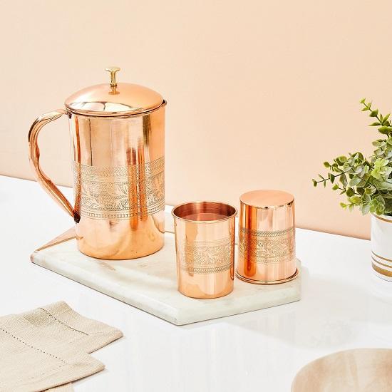 

Кувшин из чеканной меди с 2 чеканными медными стаканами