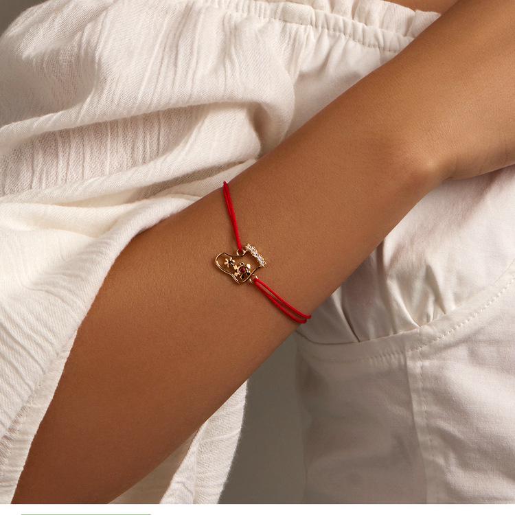 Everle Christmas Stocking Bracelet: Hand Rope Sterling Silver S925 with Gold Plated Zircon, Red Hollow Stocking Design