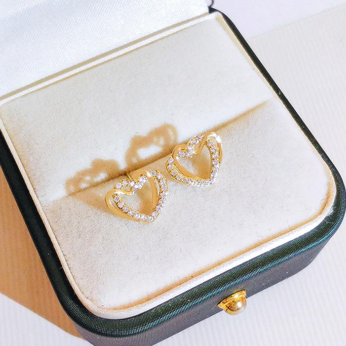 Design Sense Gold Double Heart Stud Earrings Trendy Simple Small Earrings Wedding Date Earrings