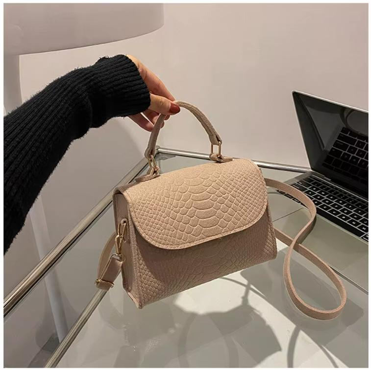 Women's Felt Shoulder Bag Ladies Handbags Luxury Designer 2026 New Fashion Alligator Pattern Square Crossbody Bag Messenger Bag