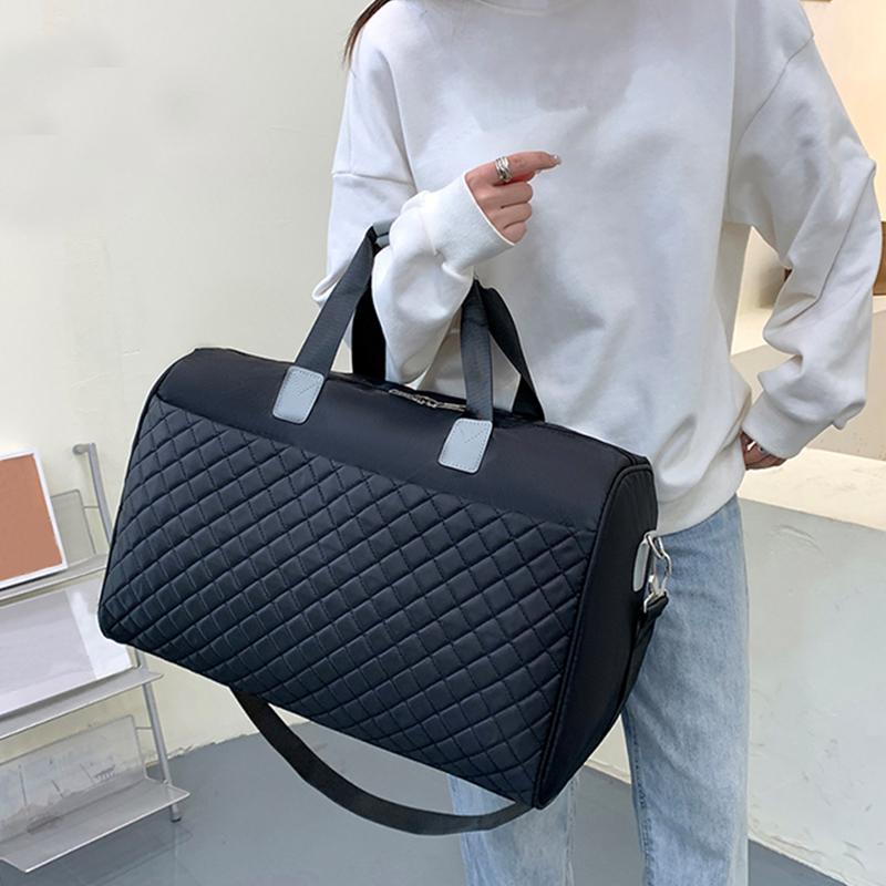 Large Capacity Travel Bag, Can Be Worn on One Shoulder or Diagonally, Stylish and Versatile, with Adjustable Shoulder Straps