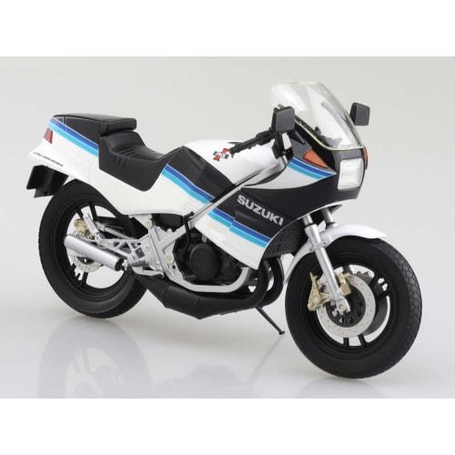 Skynet 1/12 Scale Complete Motorcycle Suzuki RG250 Blue x White