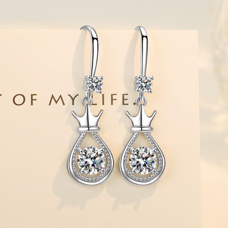 Douyin Kuaishou live stream white zircon temperament crown water drop pendant S imitation silver earrings Korean version earrings белый
