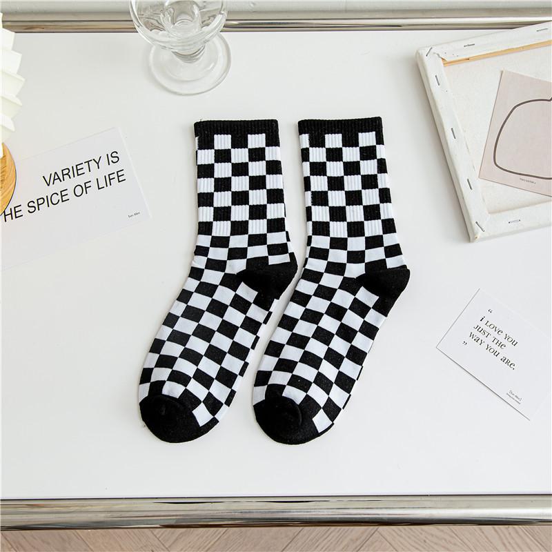 2025 Checkered Pure Cotton Mid-Calf Skateboard Socks - Unisex Trendy Plaid Sportswear