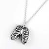 Kpop moda araña colgantes de Halloween cadena cruzada redonda collares para hombres Color plata cadena de cuello gótico pareja ropa de calle regalos