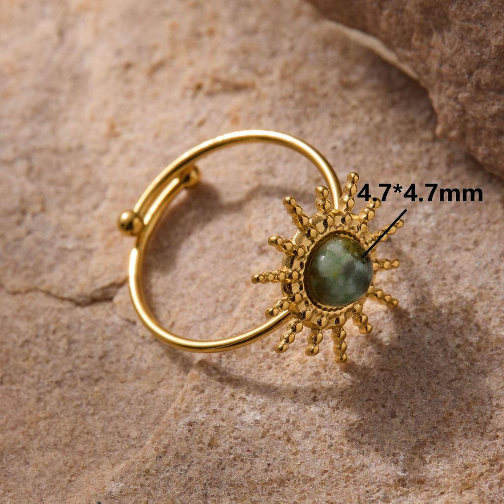 Vintage-Inspired Malachite Sun Ring with Open Design