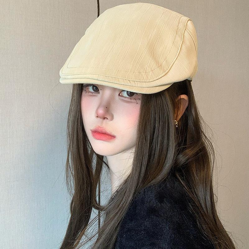 Suede retro duck tongue forward hat autumn and winter American versatile duck tongue beret shows a small face and wears a painter hat