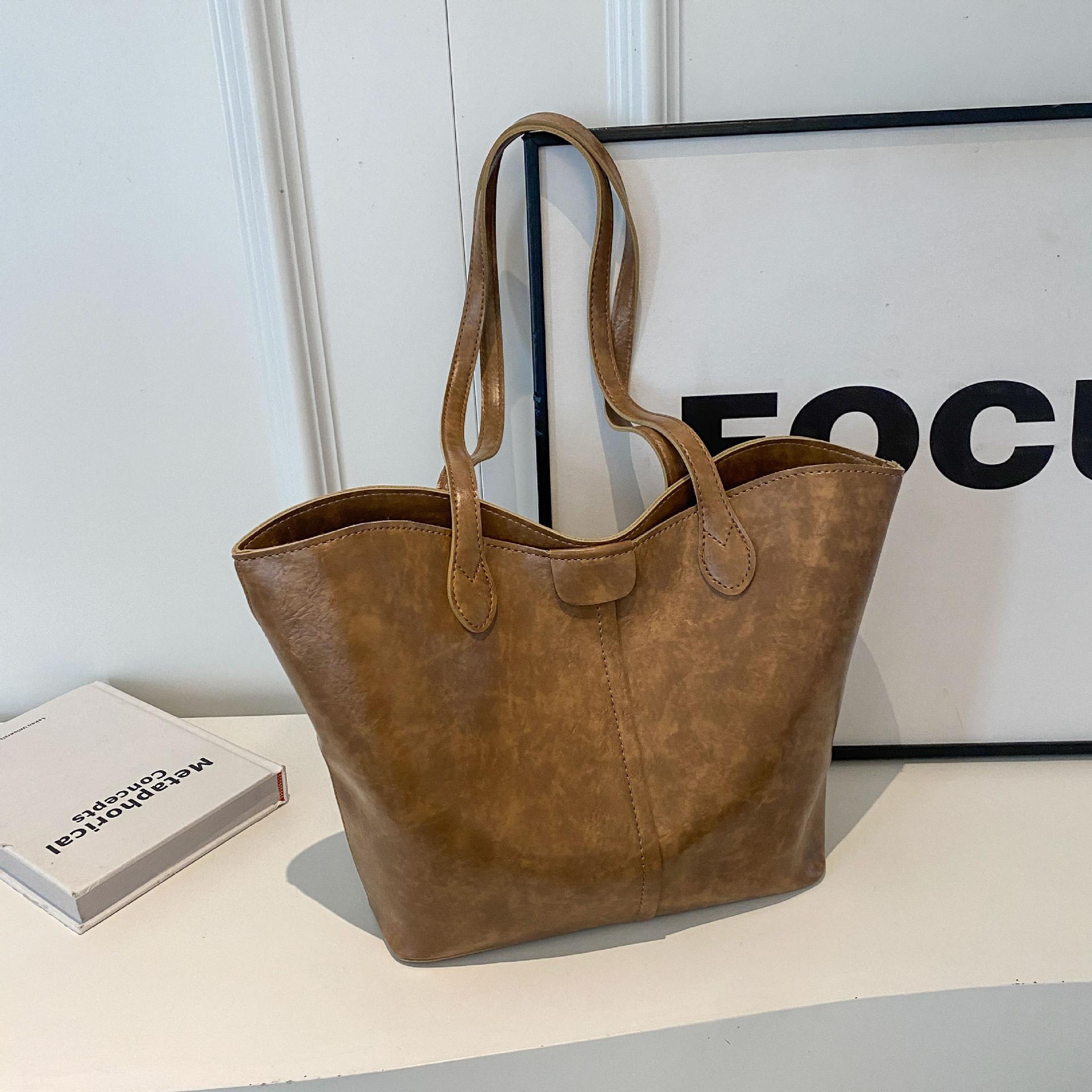 

Fashion Women s Tote Bag Large Capacity Retro Versatile Shoulder Bag Classroom Commuter Bag