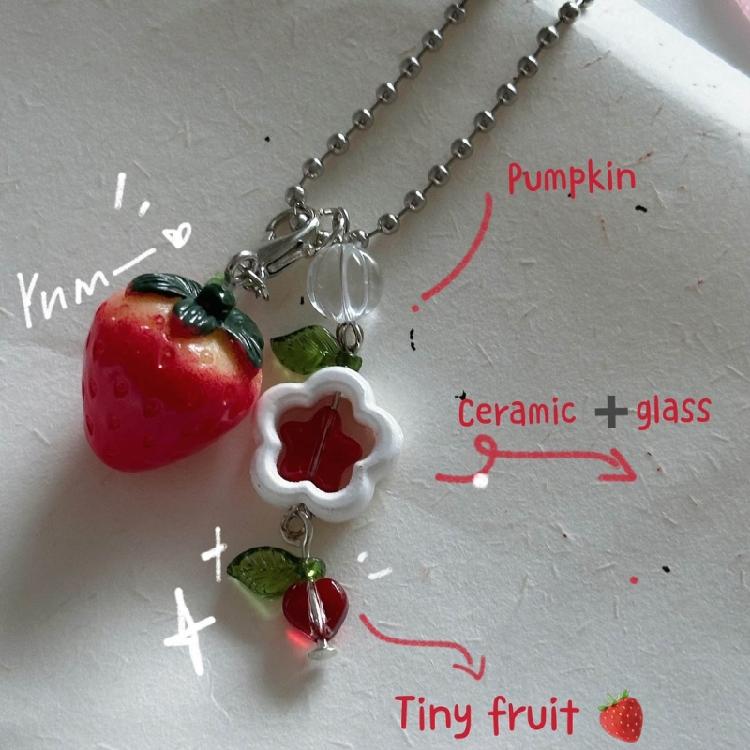 Sweet Strawberry Beaded Pendant Charm for Mobiles and Key Holders Phone Lanyards