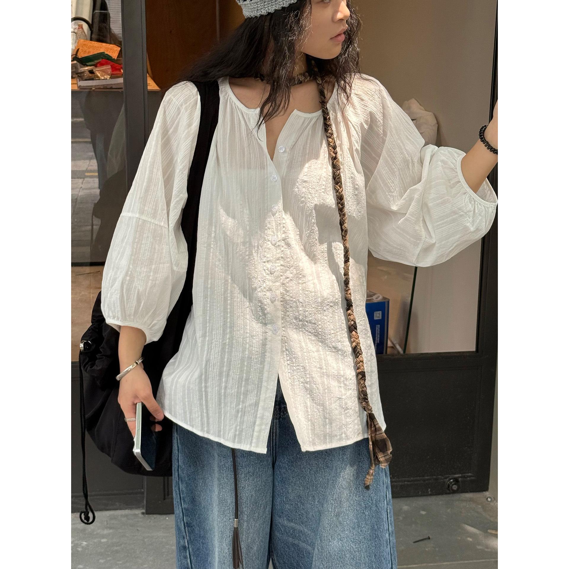 

Johnature Japanese Crew Neck Striped Blouse For Summer Comfortable Breathable Loose Casual Simple Tops One Size білий