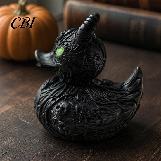 Artisanat en Résine Sculpté à la Main Ornement Diable Squelette Canard Gothique, Figurine Noir Mat, Art en Relief Vignes Yeux Verts Horreur Ornement pour Fête d'Halloween