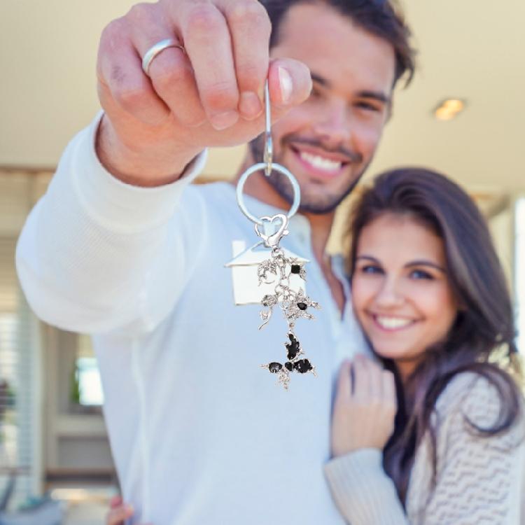 Contemporary Ribbon Keychain Minimalist Black Alloy Jewelry For Daily Use Stylish Women's Accessory Gift Set
