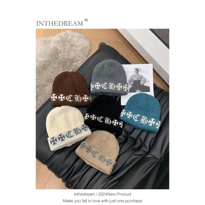 Thickened knitted hat, fashionable jacquard wool hat, small and versatile couple cold hat in autumn and winter