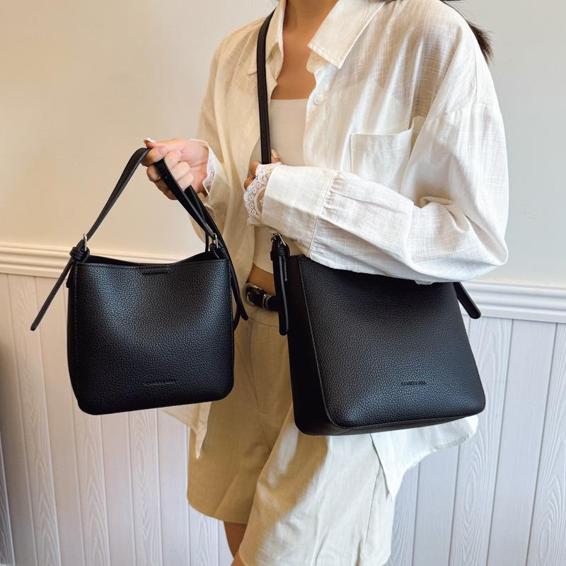 Shoulder Bag Women's New Fashion Bucket Bag Versatile Solid Color Messenger Bag