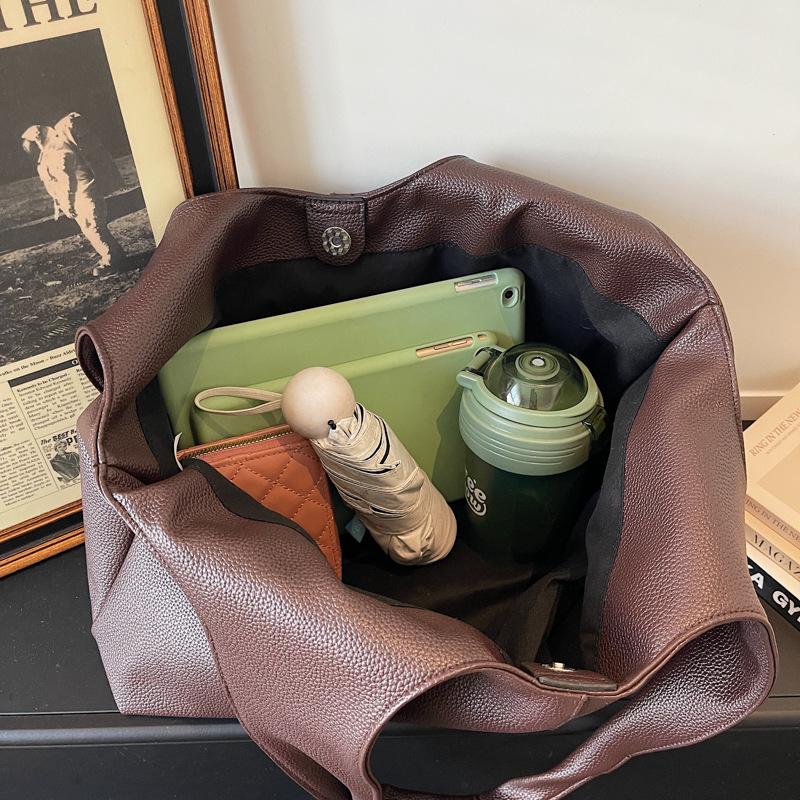 Women's Retro Korean Style Large Capacity PU Tote Bag for Versatile Use
