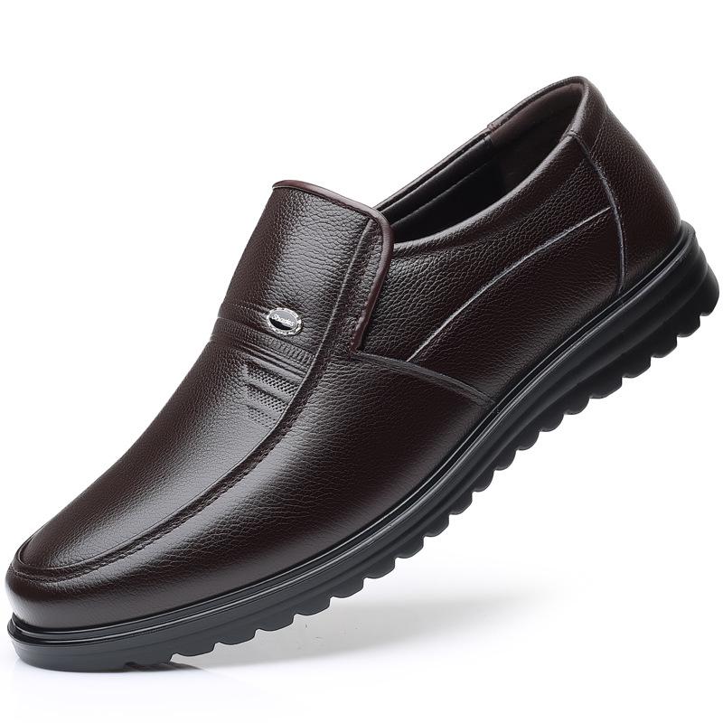 

Spring & Summer Versatile Men s Leather Business Casual Soft Sole Dad Shoes - Round Toe for Middle-Aged & Elderly 44