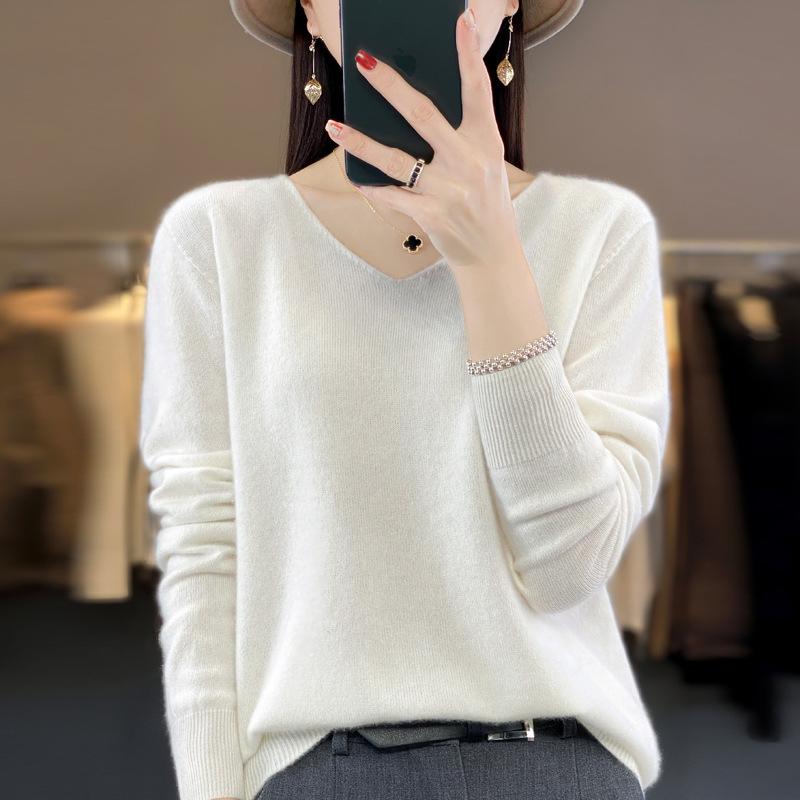 Women's Slimming V-Neck Pure Wool Cashmere Sweater - Soft, Seamless Knitwear Base Layer