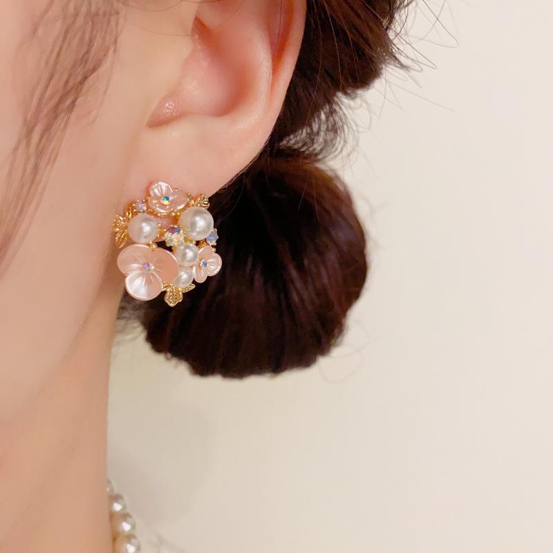 French Gentle and Versatile Flower Round Earrings Fashionable Design High Quality Earrings