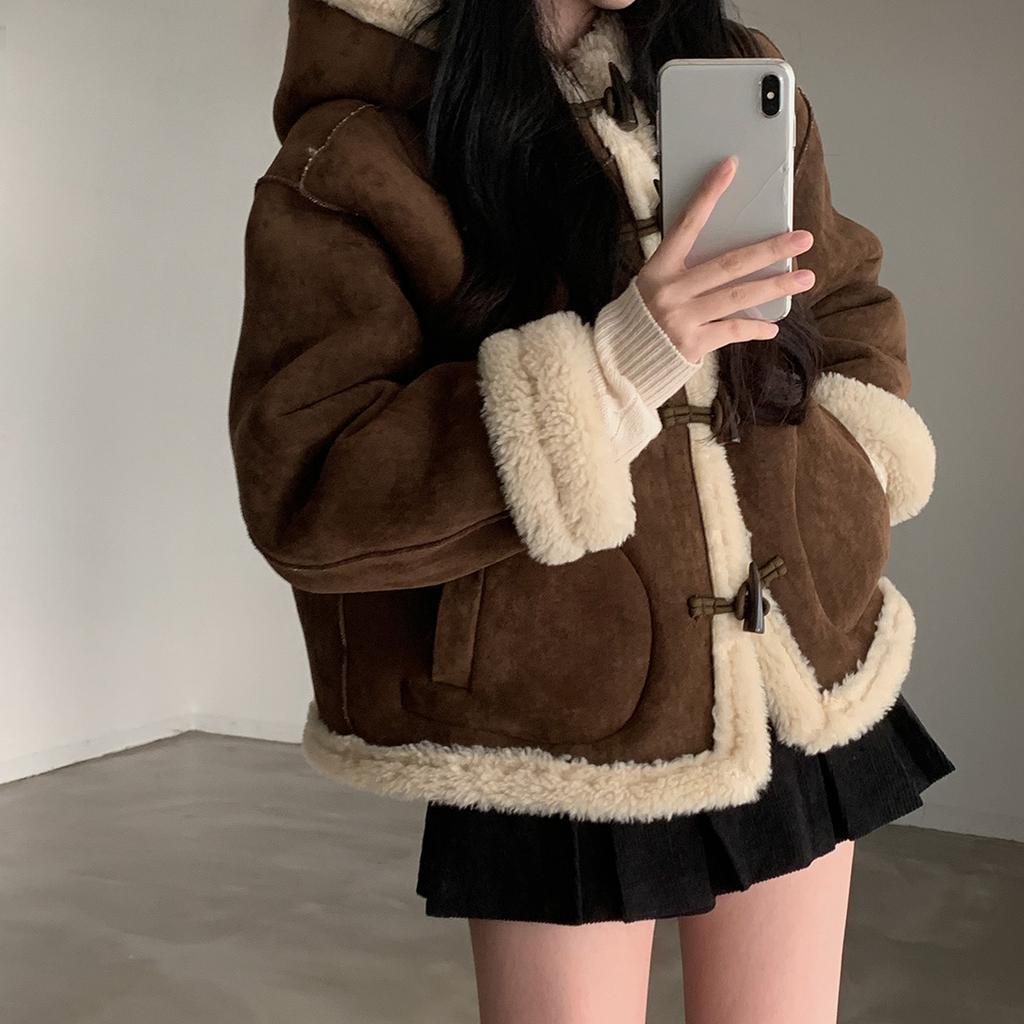 Korea Chic Winter Retro Loose Coat Women Y2k Horn Buckle Fur Brown Lamb Wool Jackets 2000s Long Sleeve Hooded Outerwear Clothes