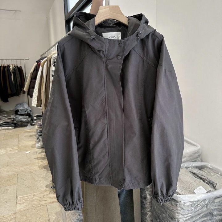 Spring Windproof Women's Loose Ski Jacket: Trendy Versatile Outerwear