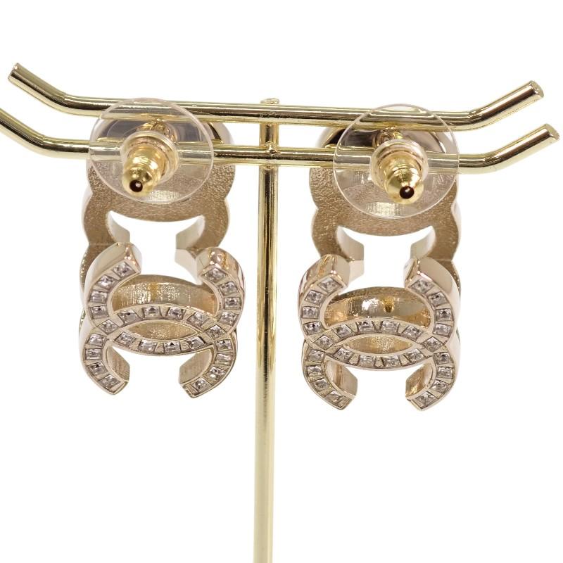 CHANEL  Pierce gold metal/crystal Women