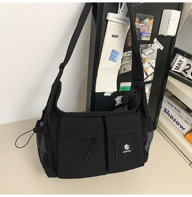 Vielseitige Umhängetasche für Herren, einfache Umhängetasche, japanische Sport-Pendler-Briefträgertasche, Klassentasche für Studentinnen