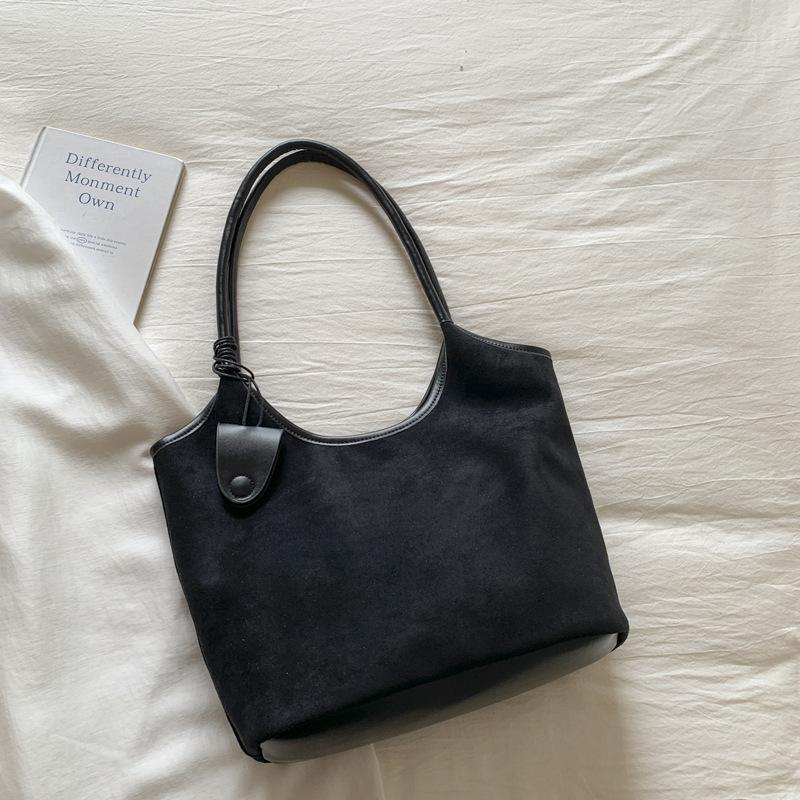 

Large-capacity commuter mother and child bag fashionable versatile minimalist shoulder bag new temperament underarm bag tote bag чёрный