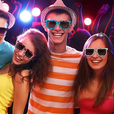 18 balení Pixelových brýlí pro hornickou párty pro dospělé Plastové herní téma Rekvizity pro fotokoutek Různé barvy Dárky k narozeninové oslavě