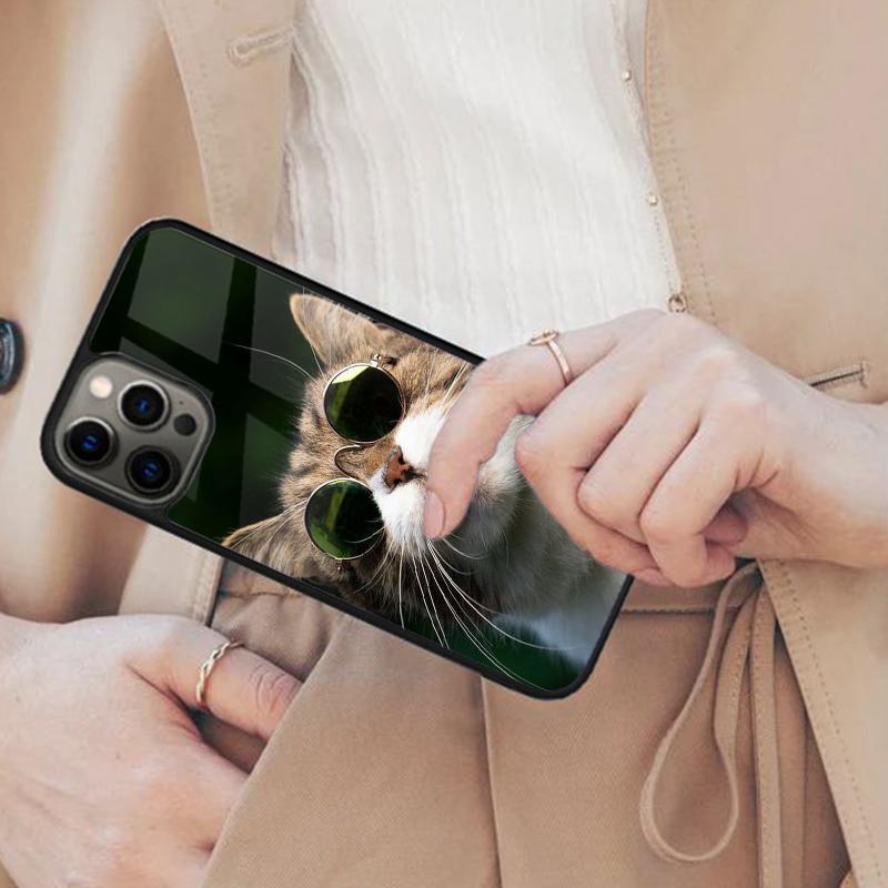 Lovely cat cute Magnetic Phone Case For APPLE iPhone 17 Air 16 14 13 12 Pro Max 15 Plus Wireless Charge With MagSafe Cover