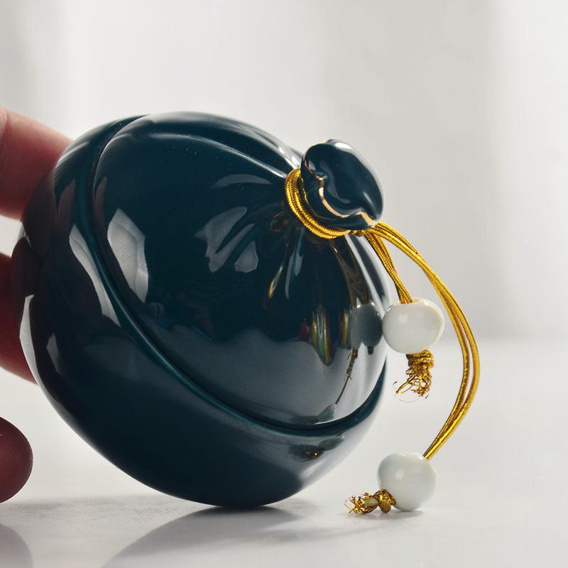 Creative Mini Ceramic Storage Jar Portable Travel Tea Can Crafts Household Food Candy Storage Jar Home Decoration Furnishings