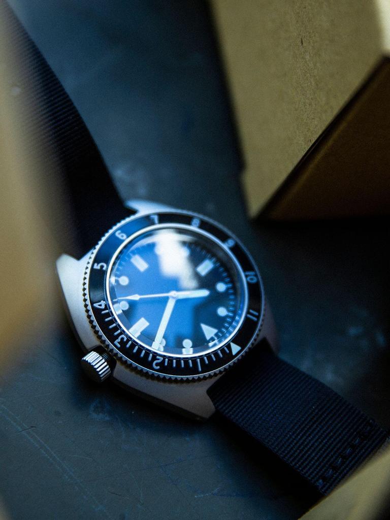 [BEAMS 100 Masterpieces] [BEAMS PLUS] BENRUS X BEAMS PLUS Special Edition TYPE I Men's Watch, SILVER FREE, 38480003707