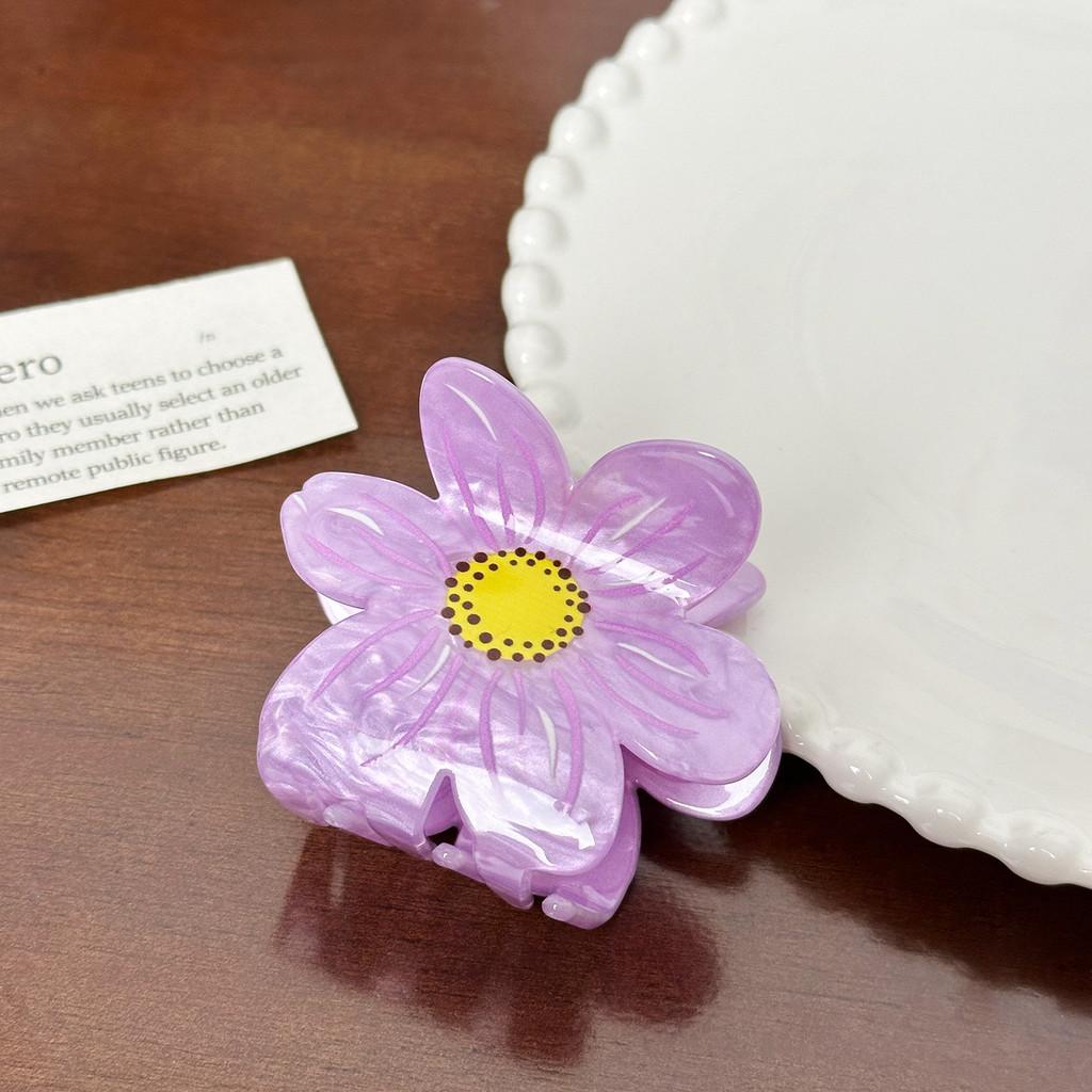 Flower Hair Vibrant Claw Clips Made Of Durable Acrylic Material Perfect For Fashiondriven Women
