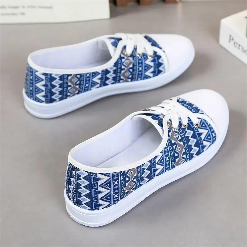 Fashion Fashion 2025 Slip On Canvas Shoes for Women 39 High Quality New In Designer Luxury Sale Cheap Korean Light Casual Woman Footwear