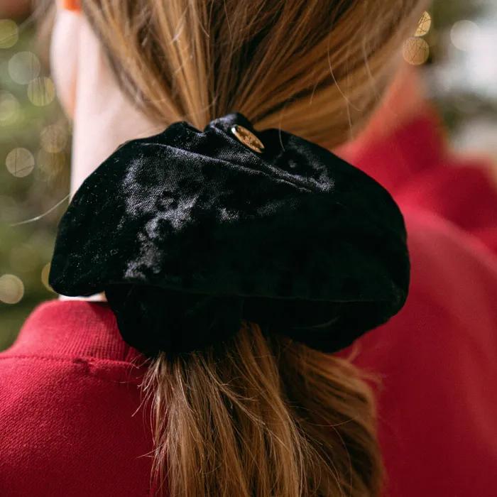 SIAC3097 Cloud Velvet Scrunchie_Black