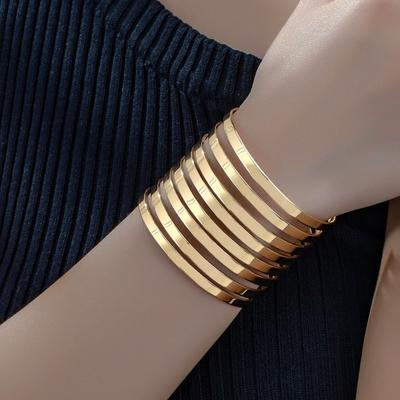 Leichter Luxus Armreif mit weiter Öffnung, personalisierter Armreif, Armband, Mode Ring Set, neue Geometrie.