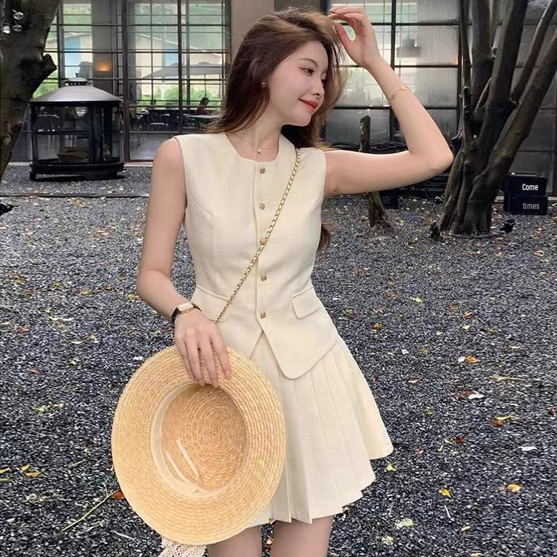 2025 Summer Women's High-End Socialite Style Pleated Skirt & Vest Set