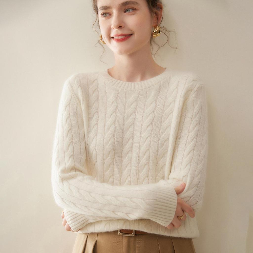 2025 Autumn/Winter Retro Old Money Style Women's Cashmere Round Neck Cable Knit Loose Sweater - Solid Color Base Layer