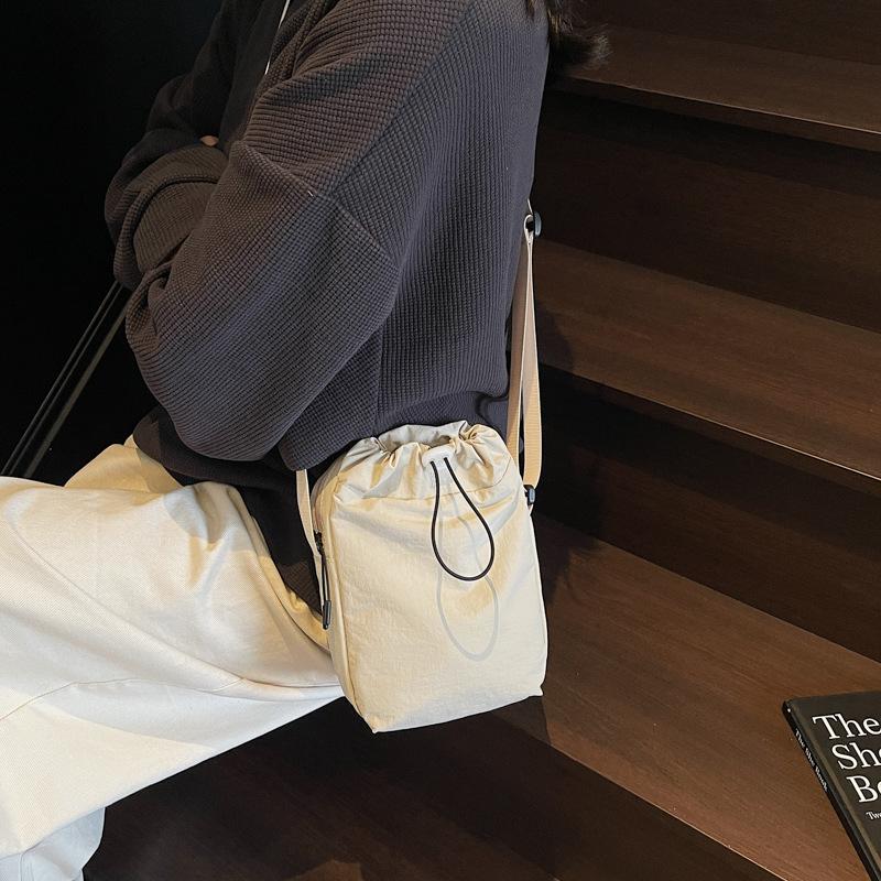 Mobile Phone Bag Lightweight Ultra-thin Waterproof Canvas Small Bag Trendy Brand Men's and Women's Messenger Bags Versatile Walking Bags