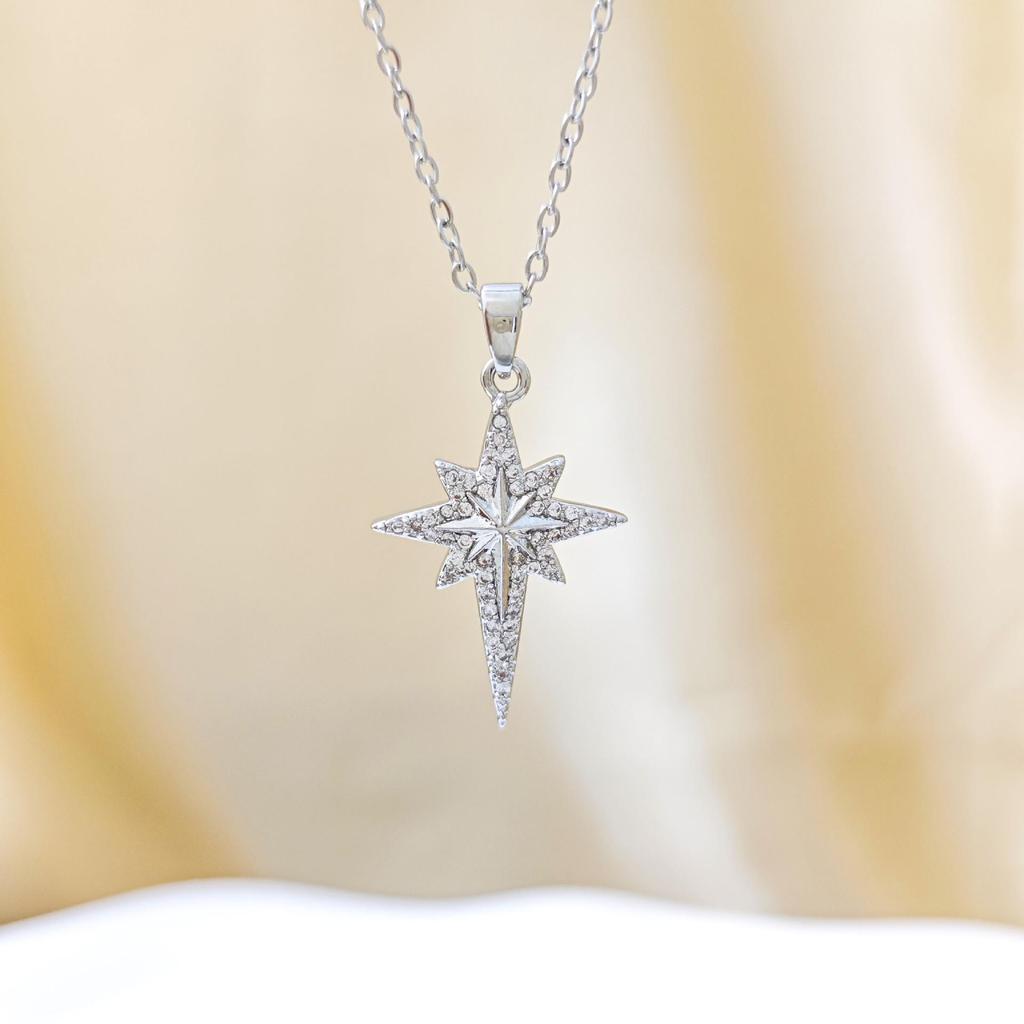 Eight-Point Star Diamond Necklace: Trendy, Versatile, Light-Luxury Women's Accessory