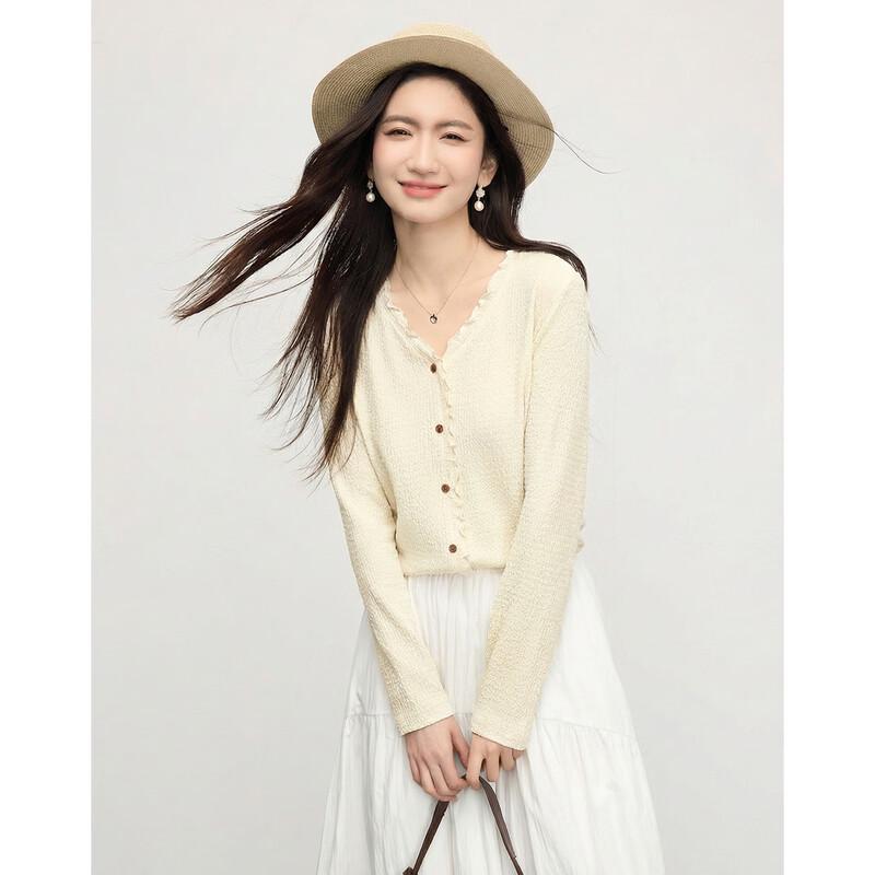 Women s V-Neck Salt Shrink Textured Top M