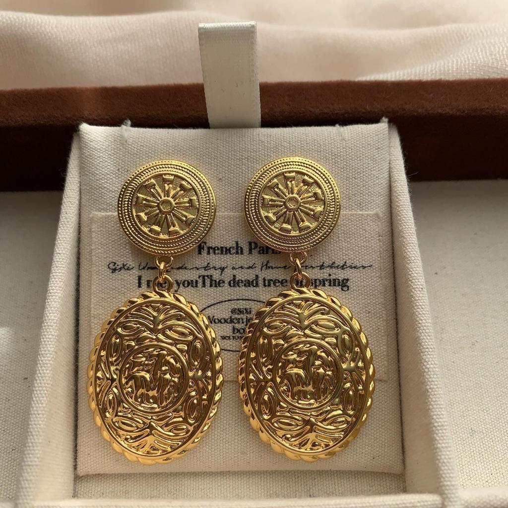 Gold Relief Pattern Texture Earrings, Earrings, Light Luxury Retro Court Exquisite Gorgeous High-End Personalized Unique Earrings
