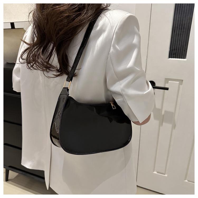 Women's 2024 Patent Leather Minimalist Shoulder Bag – Solid Color, Versatile, Fashionable, Casual Underarm Style
