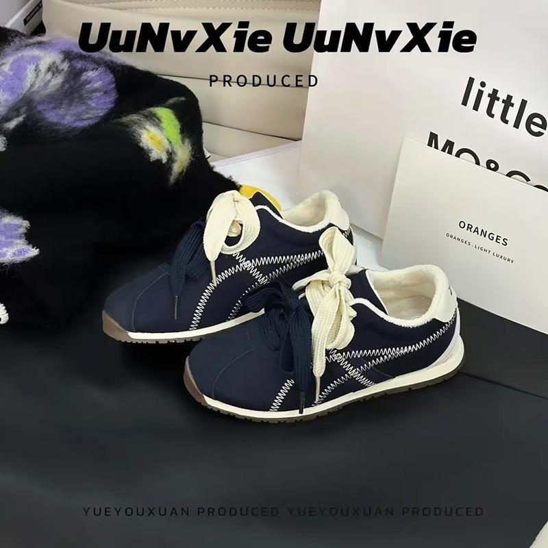 8 Fleece and Thicker Women's New Winter Warm Flat-bottomed Versatile Sports and Leisure Shoes