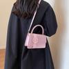 Retro and beautiful small square bag women's autumn new fashion trend shoulder bag casual commuter messenger bag women