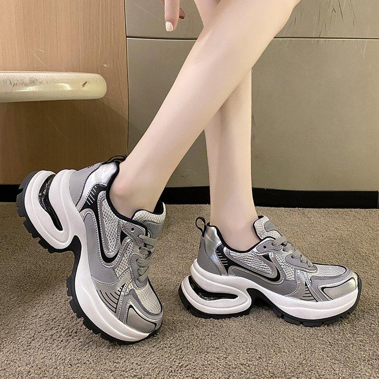 Fashion Silver Increase  Thick Bottom Sneakers Female 2024 Fall and Winter New Leather Casual Pops Shoes Sneakers Women Hot Style
